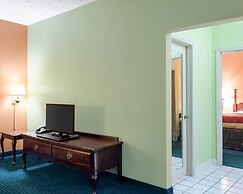 Econo Lodge Canton I-55