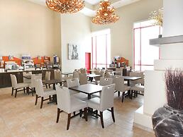 Holiday Inn Express Hotel & Suites Olathe North by IHG