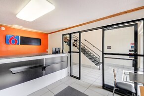 Motel 6 Wichita, KS