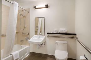 Sonesta Simply Suites Hampton