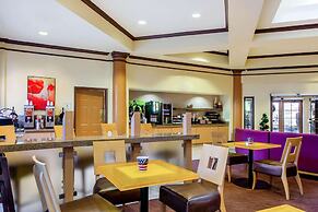 La Quinta Inn & Suites by Wyndham Raleigh Crabtree