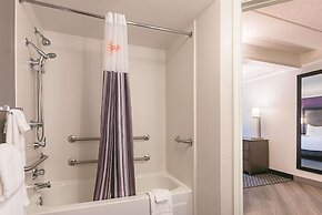 La Quinta Inn & Suites by Wyndham Atlanta Alpharetta