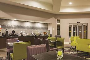La Quinta Inn & Suites by Wyndham Atlanta Alpharetta