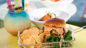 Clevelander Hotel – Adults Only