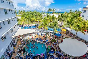 Clevelander Hotel – Adults Only