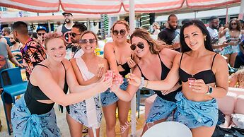 Clevelander Hotel – Adults Only