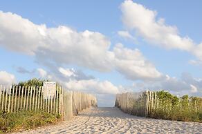 Clevelander Hotel – Adults Only