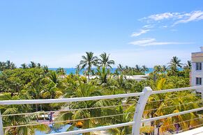 Clevelander Hotel – Adults Only