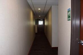 Travelodge Suites by Wyndham Newberg