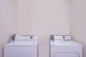 Travelodge Suites by Wyndham Newberg