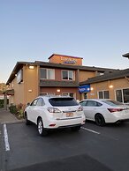 Travelodge Suites by Wyndham Newberg