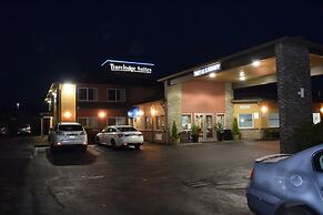 Travelodge Suites by Wyndham Newberg