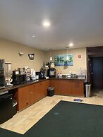 Travelodge Suites by Wyndham Newberg