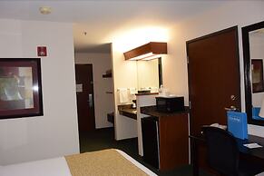 Travelodge Suites by Wyndham Newberg