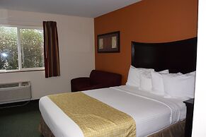 Travelodge Suites by Wyndham Newberg