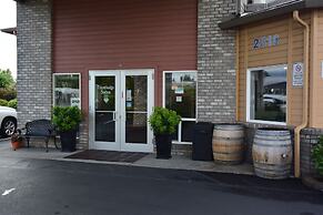 Travelodge Suites by Wyndham Newberg