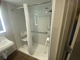 Days Inn by Wyndham El Paso West