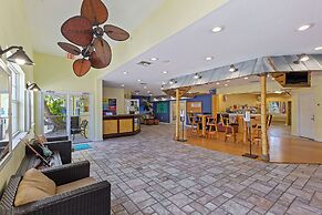 Tropical Palms Resort