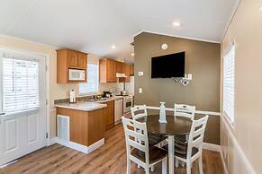 Tropical Palms Resort