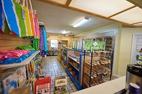 Tropical Palms Resort