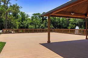 Tropical Palms Resort