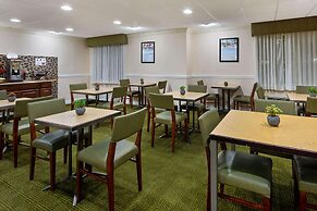 La Quinta Inn & Suites by Wyndham Sawgrass