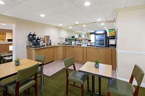 La Quinta Inn & Suites by Wyndham Sawgrass