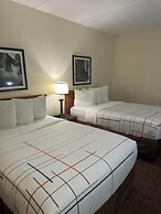 La Quinta Inn & Suites by Wyndham Sawgrass