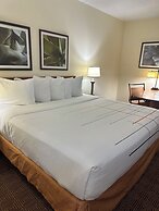 La Quinta Inn & Suites by Wyndham Sawgrass