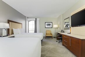 DoubleTree by Hilton Austin - University Area