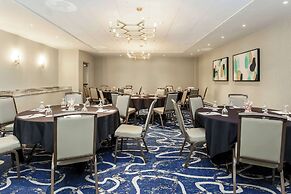 DoubleTree by Hilton Austin - University Area