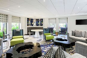 DoubleTree by Hilton Austin - University Area