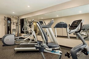 Country Inn & Suites by Radisson, Decorah, IA