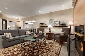 Country Inn & Suites by Radisson, Dalton, GA