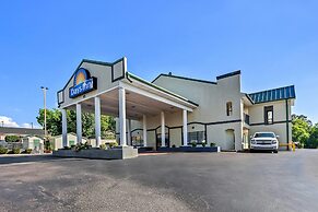 Days Inn by Wyndham Lexington