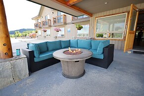 Glacier Mountain Lodge