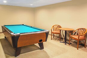 Super 8 by Wyndham Campbellton NB