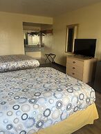 Hole Inn the Wall Hotel - Fort Walton Beach - Sunset Plaza - nearby Be