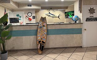 Hole Inn the Wall Hotel - Fort Walton Beach - Sunset Plaza - nearby Be