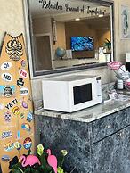 Hole Inn the Wall Hotel - Fort Walton Beach - Sunset Plaza - nearby Be