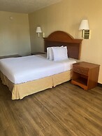 Hole Inn the Wall Hotel - Fort Walton Beach - Sunset Plaza - nearby Be