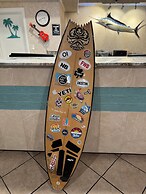 Hole Inn the Wall Hotel - Fort Walton Beach - Sunset Plaza - nearby Be