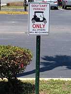 Hole Inn the Wall Hotel - Fort Walton Beach - Sunset Plaza - nearby Be