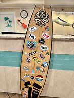 Hole Inn the Wall Hotel - Fort Walton Beach - Sunset Plaza - nearby Be