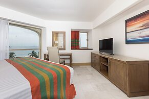 Tesoro Ixtapa Beach Resort