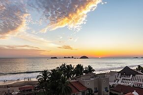 Tesoro Ixtapa Beach Resort