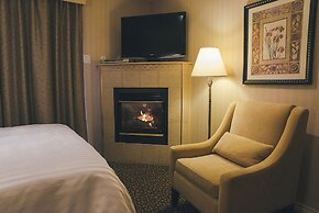 Pinnacle Hotel Whistler Village