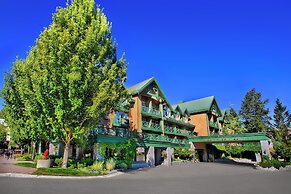 Pinnacle Hotel Whistler Village
