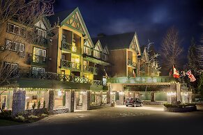 Pinnacle Hotel Whistler Village