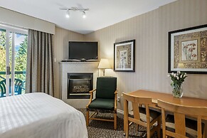 Pinnacle Hotel Whistler Village